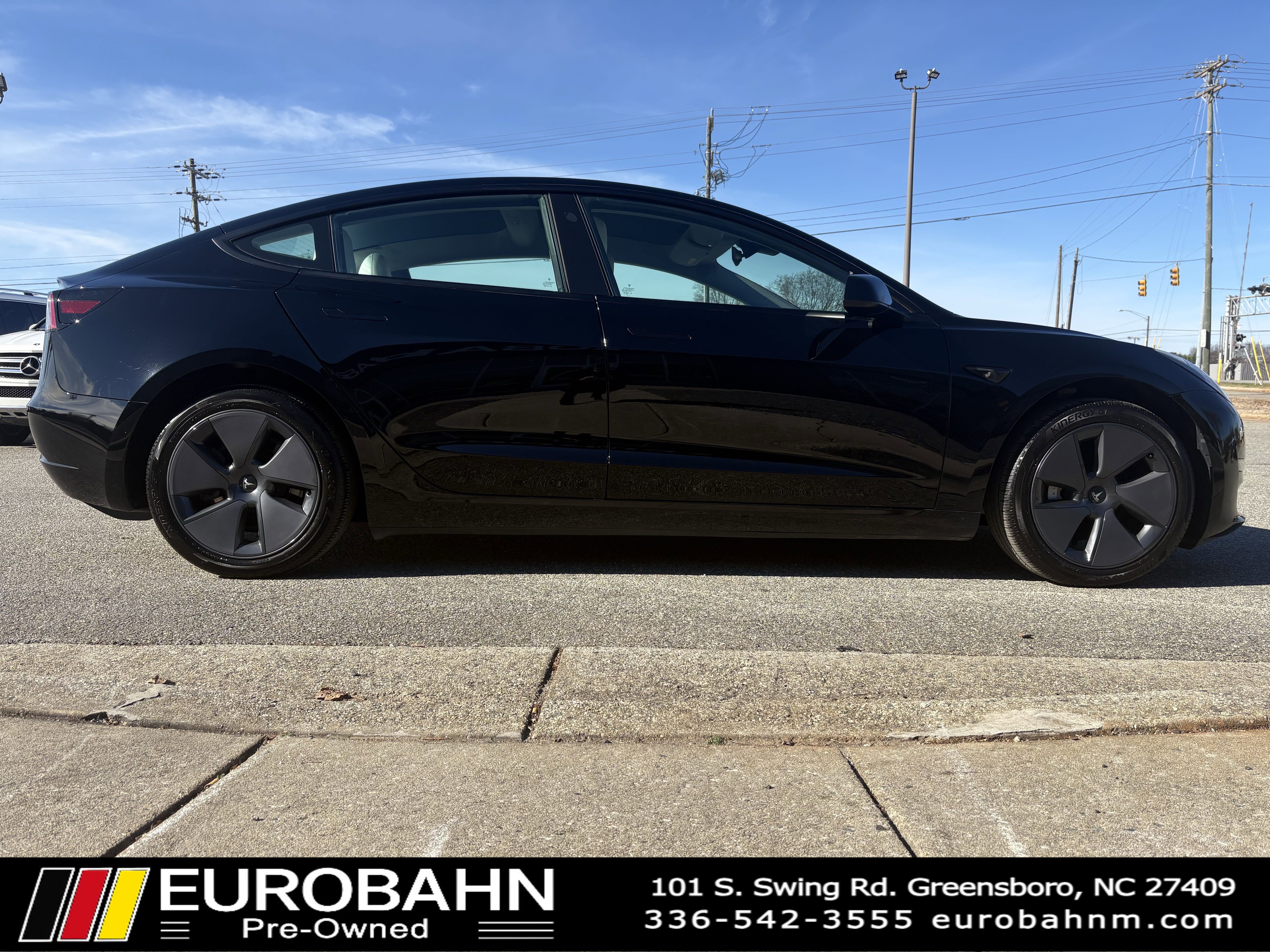 Used 2023 Tesla Model 3 Standard Range image 23