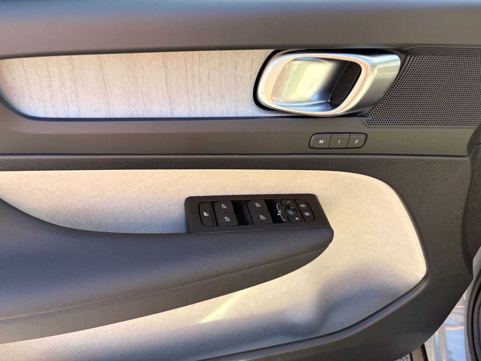 New 2026 Volvo XC40 B4 Plus w/ Climate Package image 12