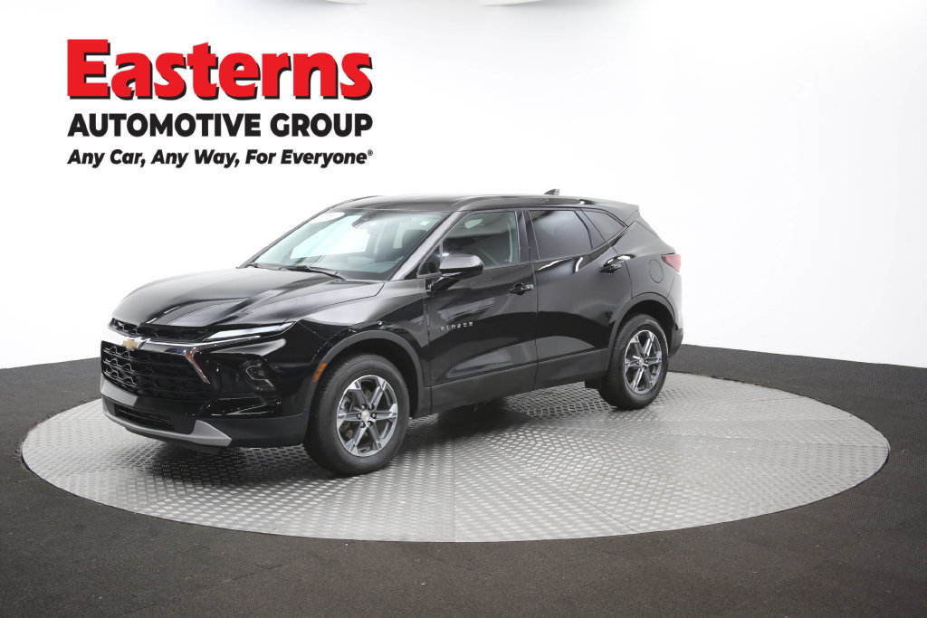 Used 2025 Chevrolet Blazer LT FWD image 59