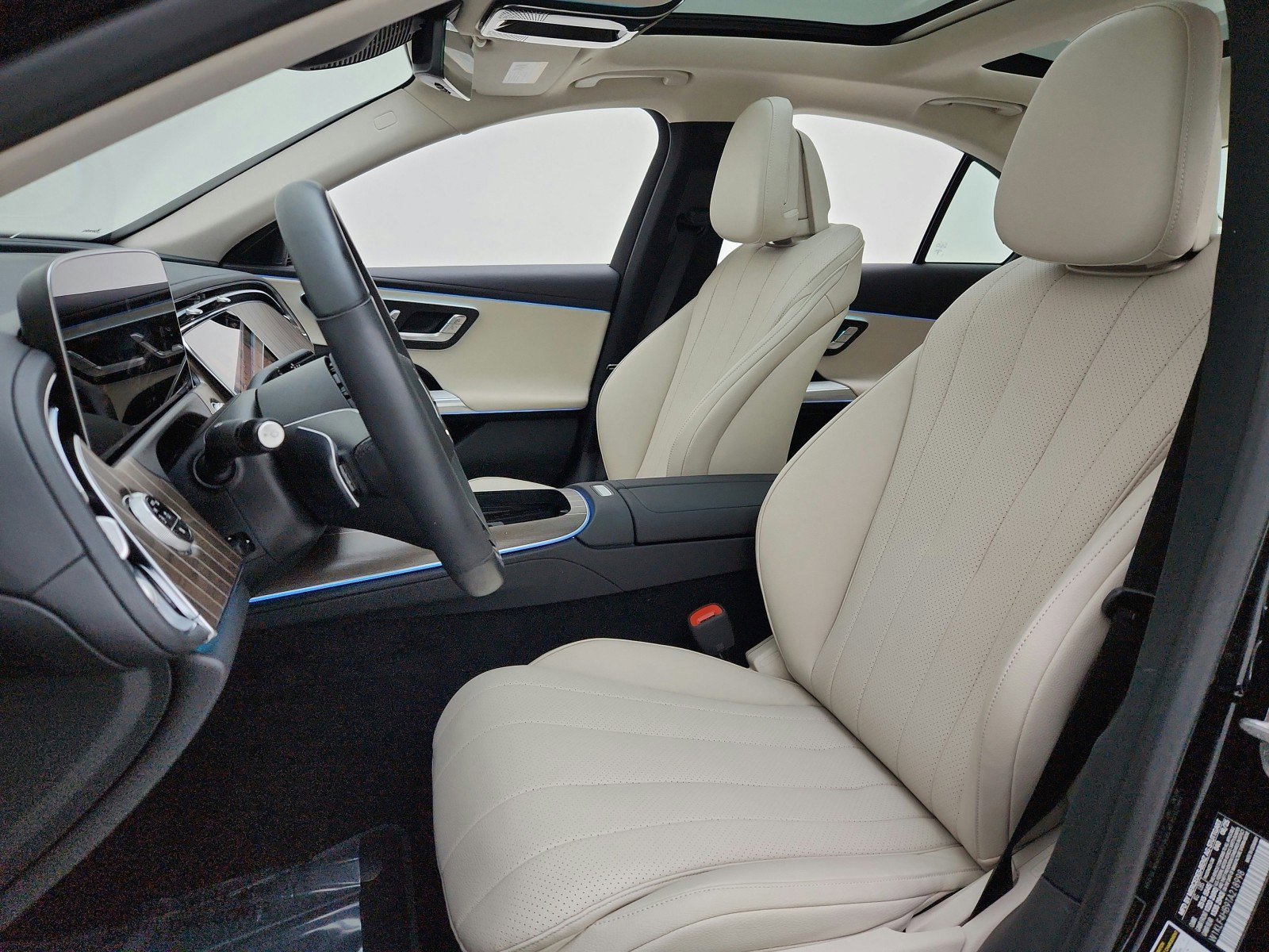 Used 2026 Mercedes-Benz E 350 4MATIC Sedan image 14