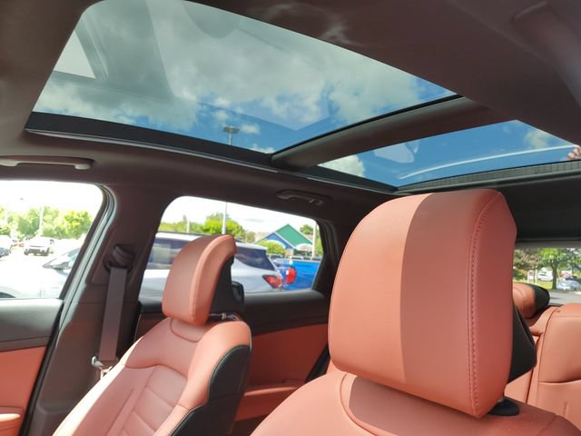 Certified 2025 Kia Sportage SX Prestige AWD/4WD image 21