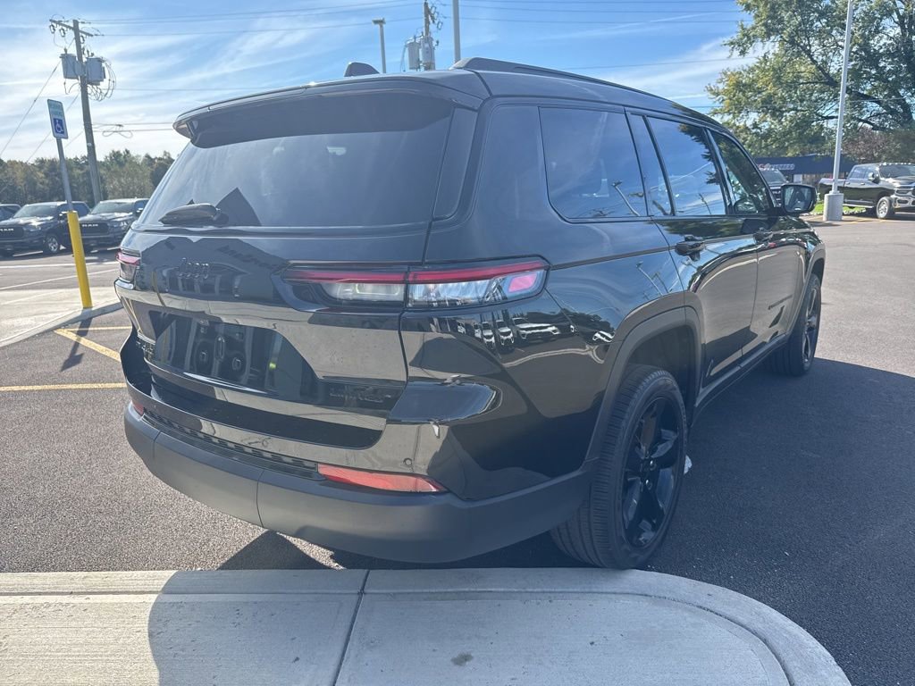 Used 2023 Jeep Grand Cherokee L Limited w/ Black Appearance Package image 7