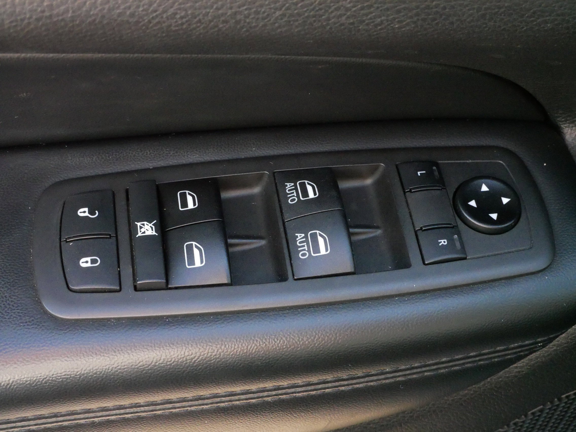 Used 2021 Jeep Grand Cherokee Limited image 19