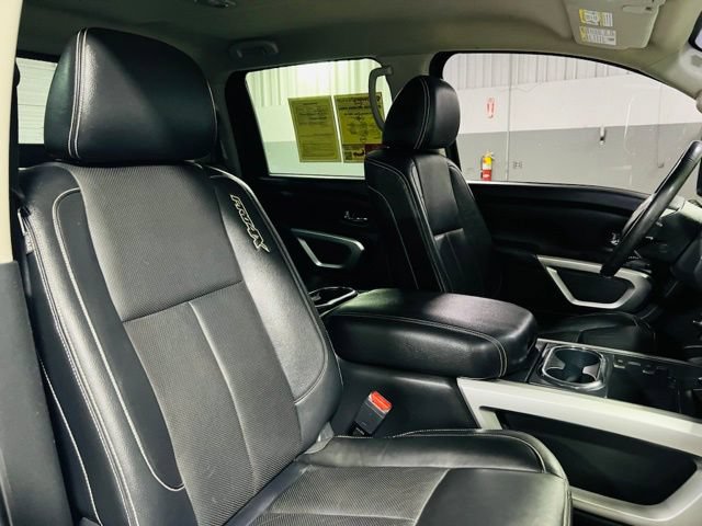 Used 2018 Nissan Titan PRO-4X w/ Pro-4x Convenience Package AWD/4WD image 34