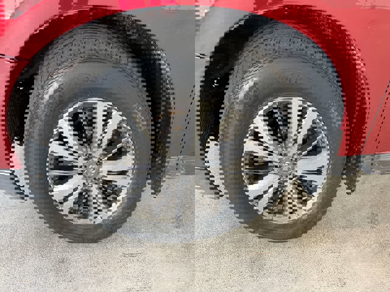 Used 2018 Nissan Pathfinder SV image 10