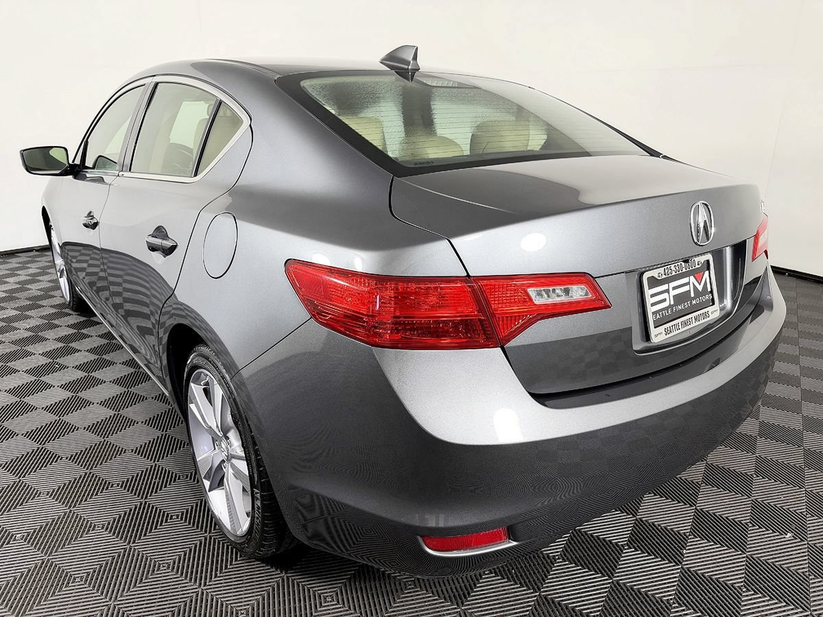 Used 2014 Acura ILX w/ Technology Package FWD image 14