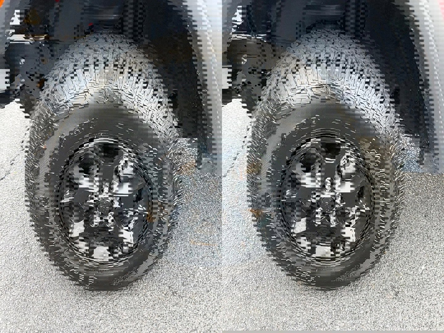 Used 2022 Jeep Wrangler Willys image 9