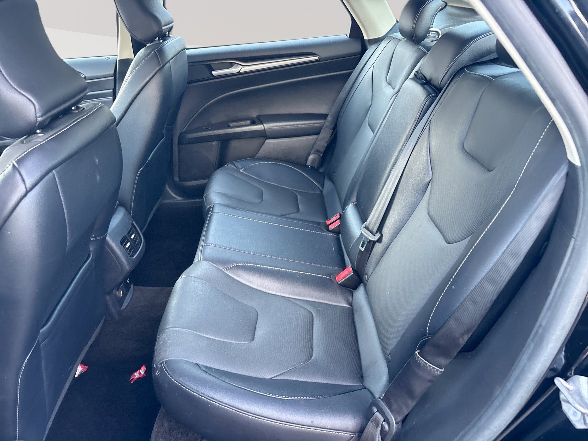 Used 2018 Ford Fusion Energi Titanium FWD image 26