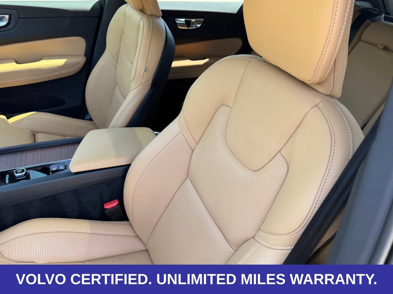 Certified 2025 Volvo XC60 B5 Ultra w/ Protection Package Premier AWD/4WD image 29