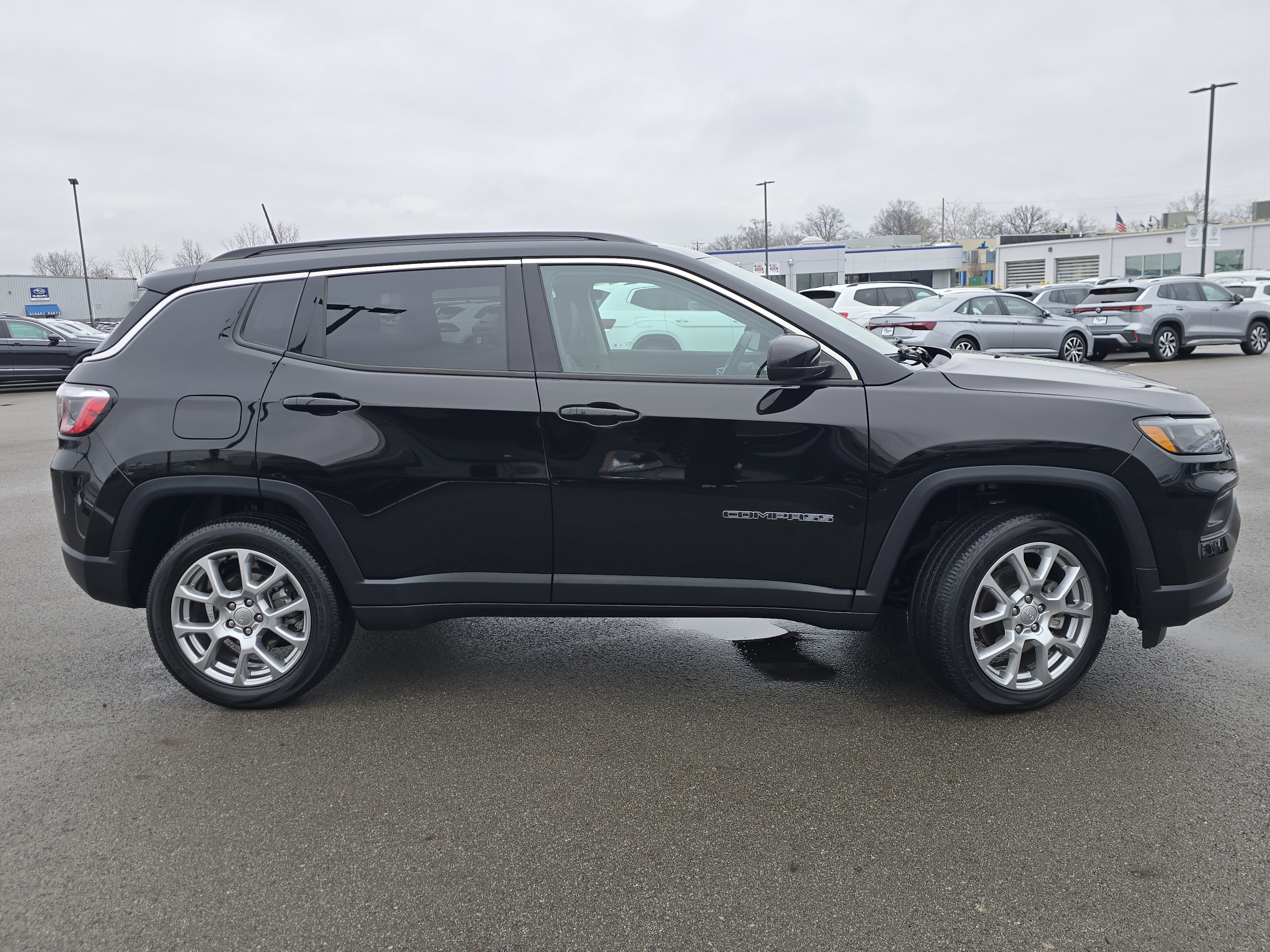Used 2022 Jeep Compass Latitude image 8