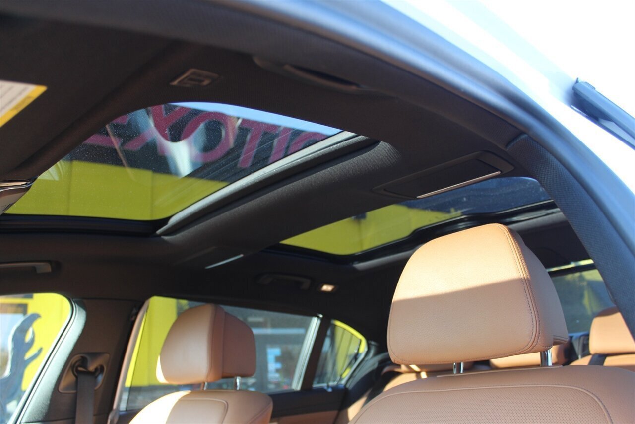 Used 2019 BMW 740i w/ Executive Package image 27