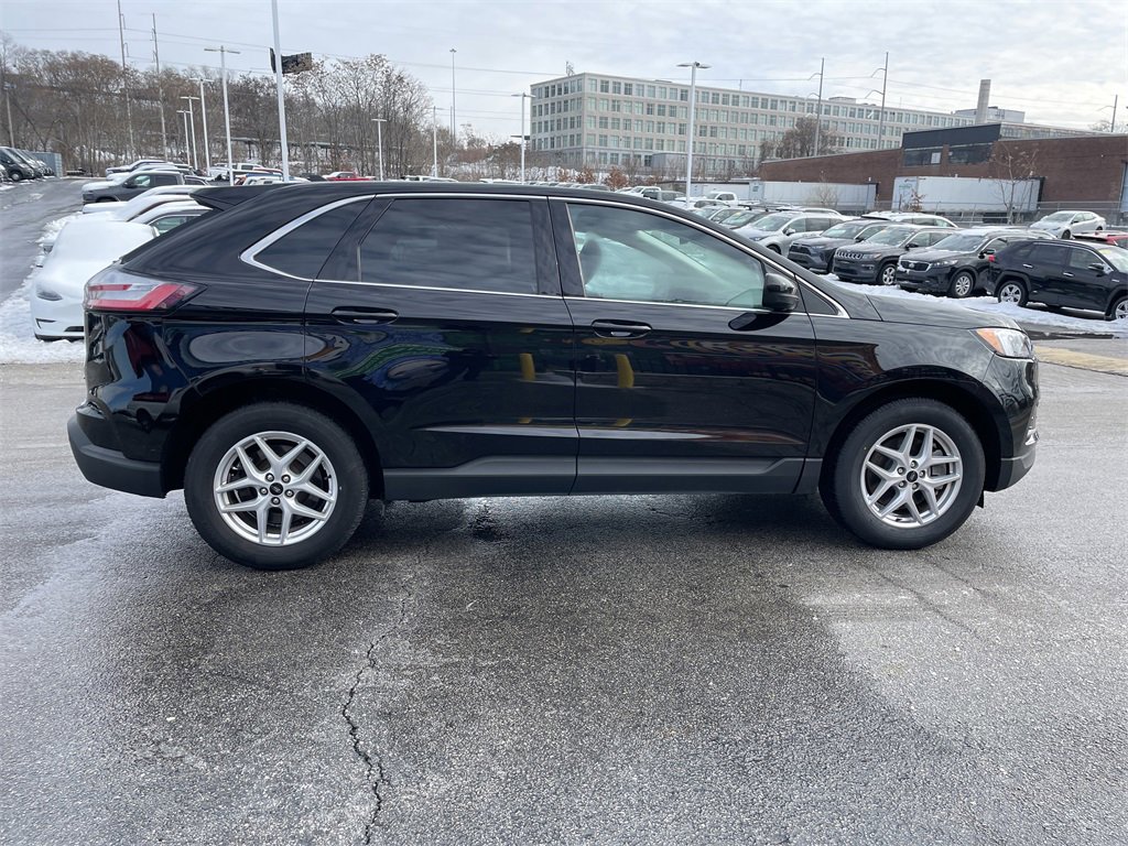 Used 2023 Ford Edge SEL image 7