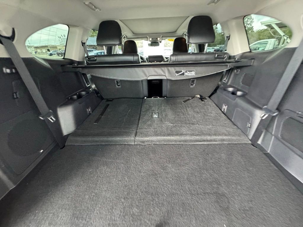 Used 2022 Toyota Highlander Platinum image 9