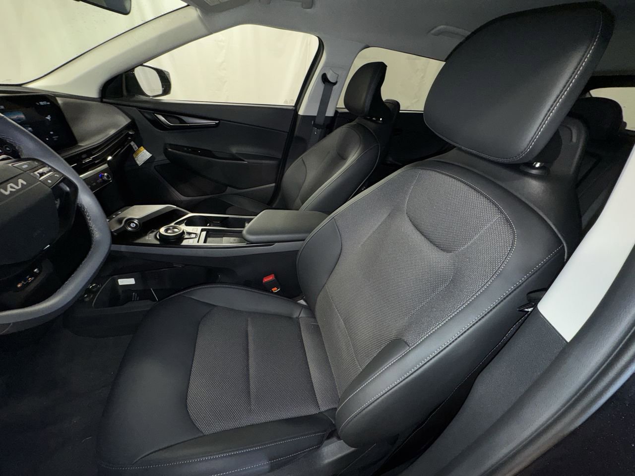 New 2025 Kia EV6 Light image 13