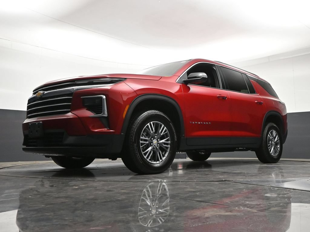 Certified 2026 Chevrolet Traverse LT w/ Driver Confidence Package AWD/4WD image 24