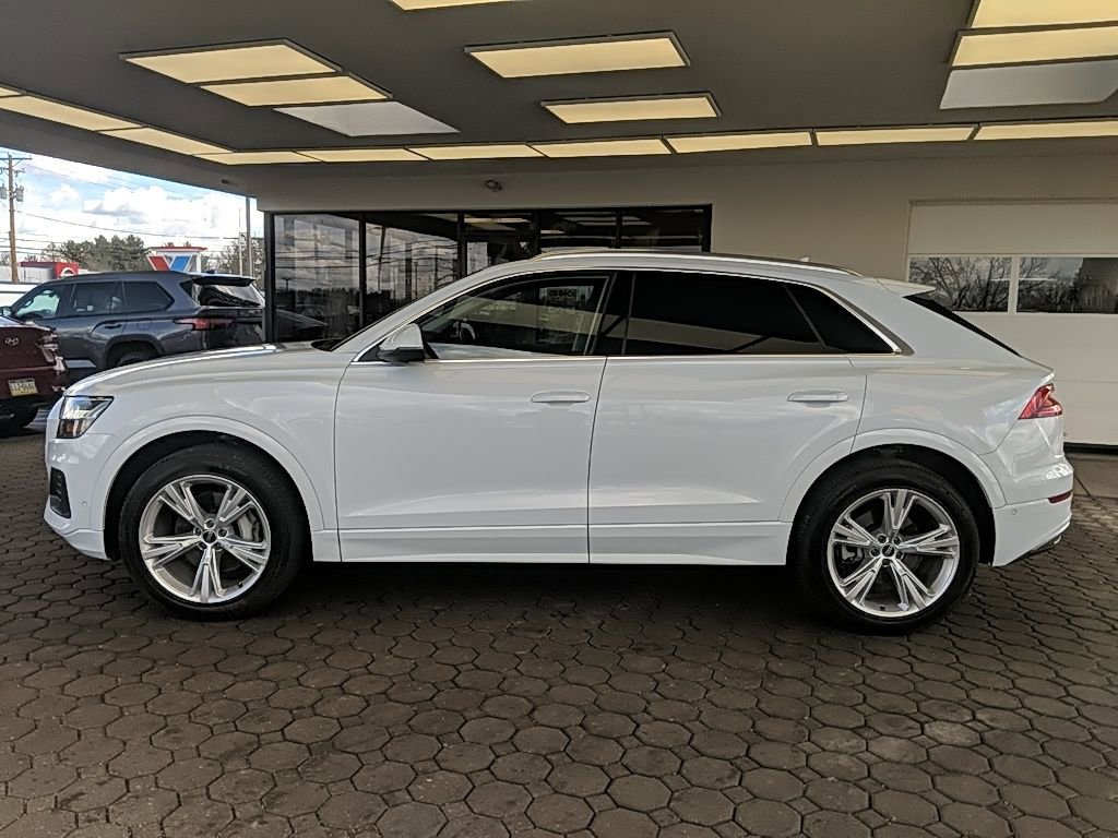 Used 2022 Audi Q8 Premium Plus w/ Premium Plus Package image 10