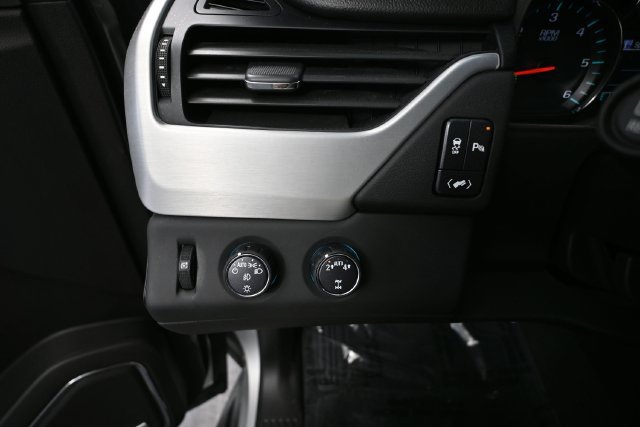 Used 2020 GMC Yukon SLE w/ SLE Value Package AWD/4WD image 25