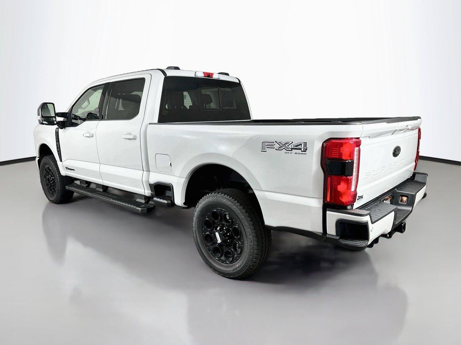 New 2026 Ford F250 Lariat w/ Black Appearance Package AWD/4WD image 10