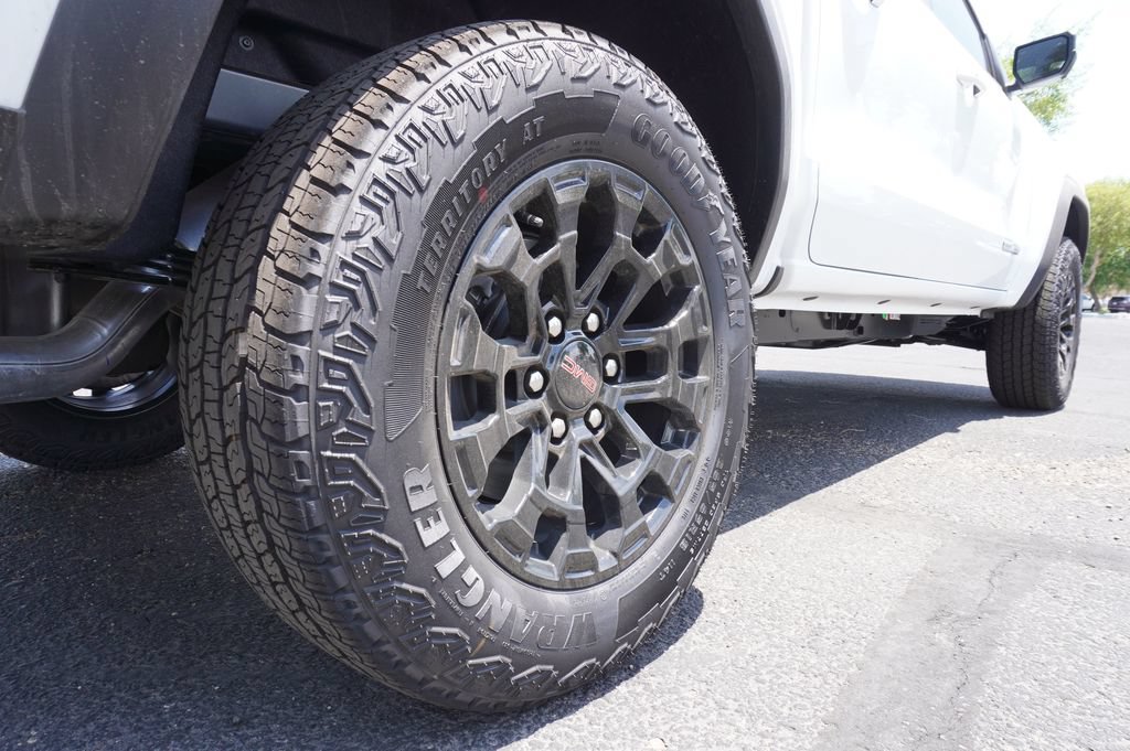 New 2026 GMC Canyon Elevation w/ Convenience Package RWD image 7