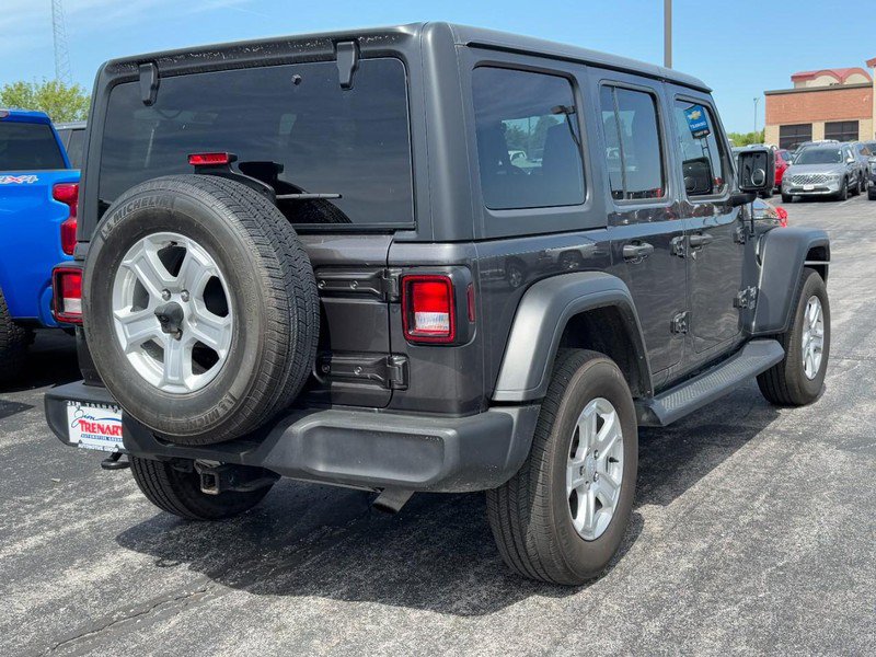 Used 2018 Jeep Wrangler Unlimited Sport S AWD/4WD image 3