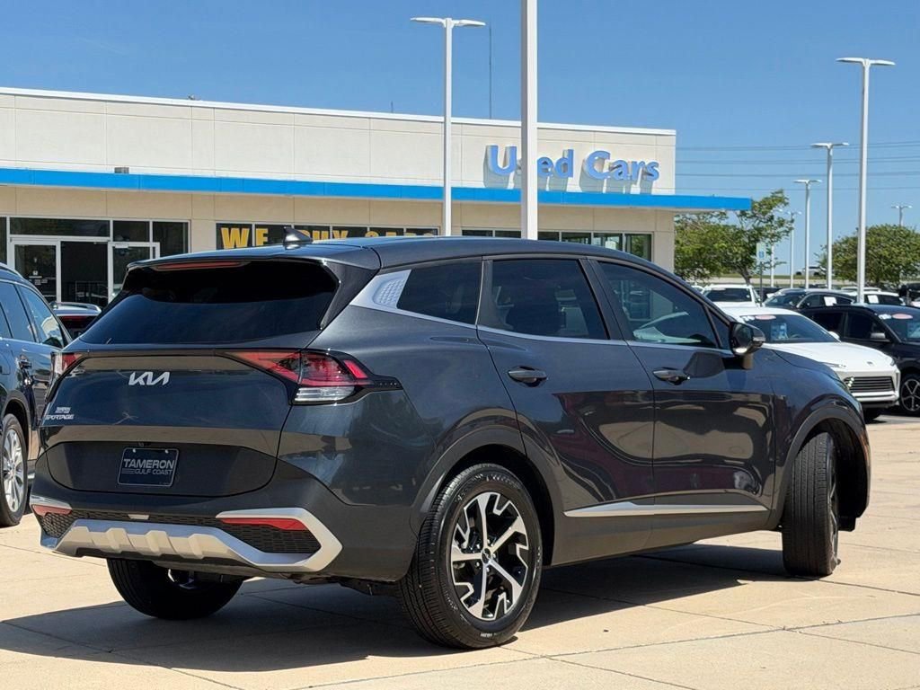 Used 2024 Kia Sportage EX image 5