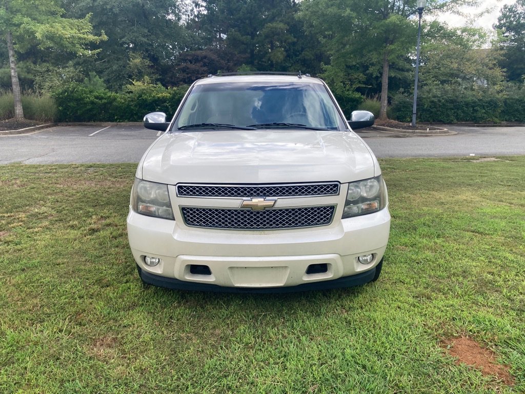 Used 2011 Chevrolet Suburban LTZ image 4