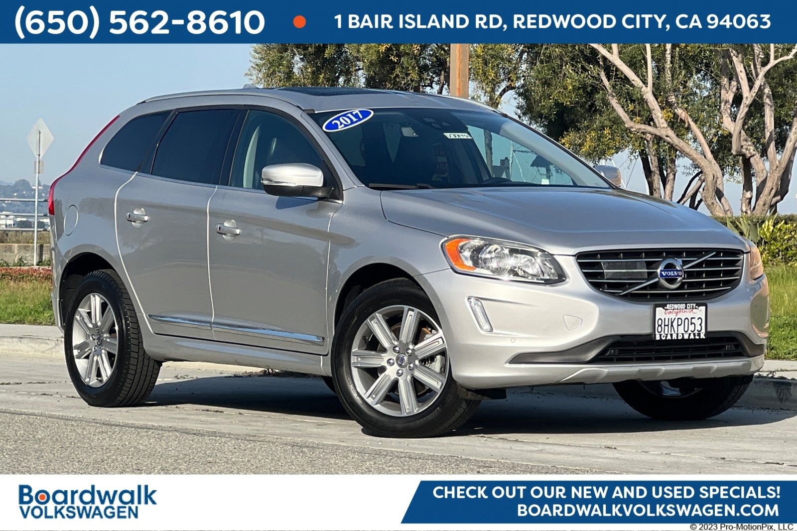 Used 2017 Volvo XC60 T5 Inscription w/ Advanced Package