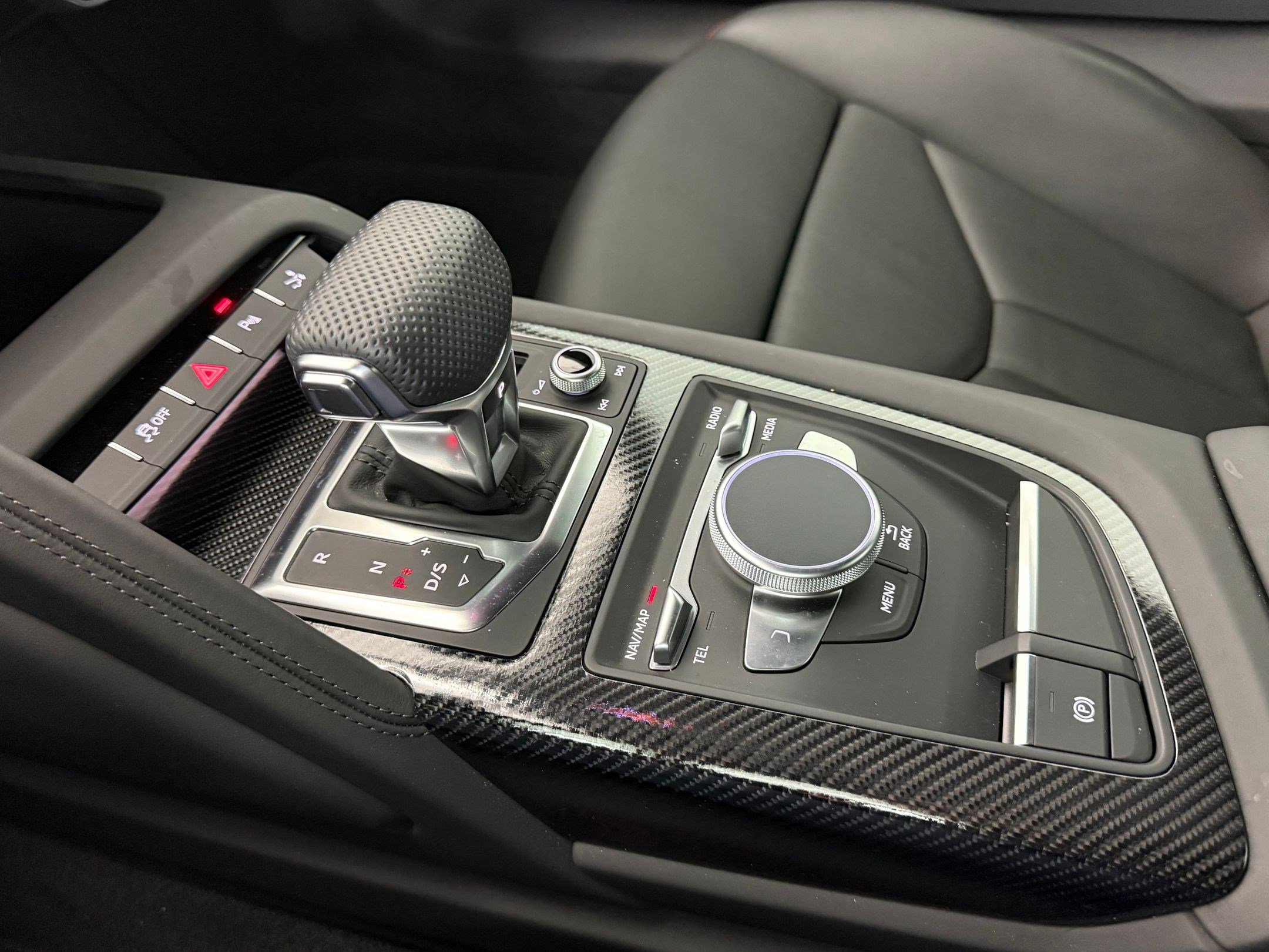 Certified 2021 Audi R8 V10 w/ Premium Package image 18