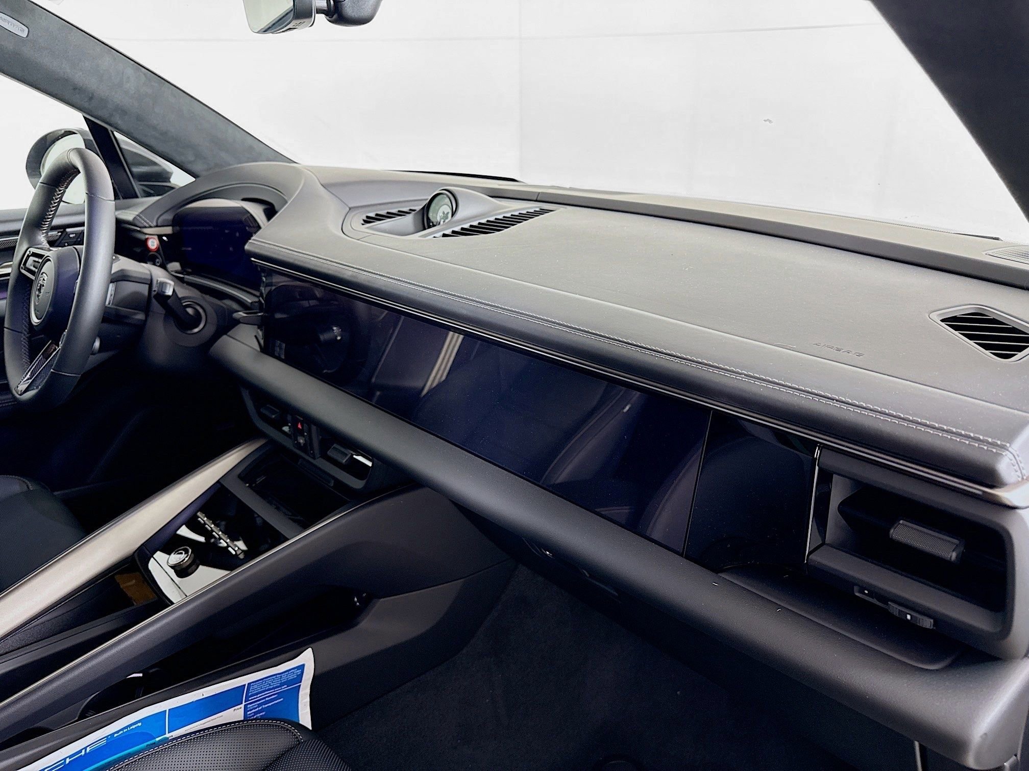 Certified 2024 Porsche Macan Turbo Electric image 21