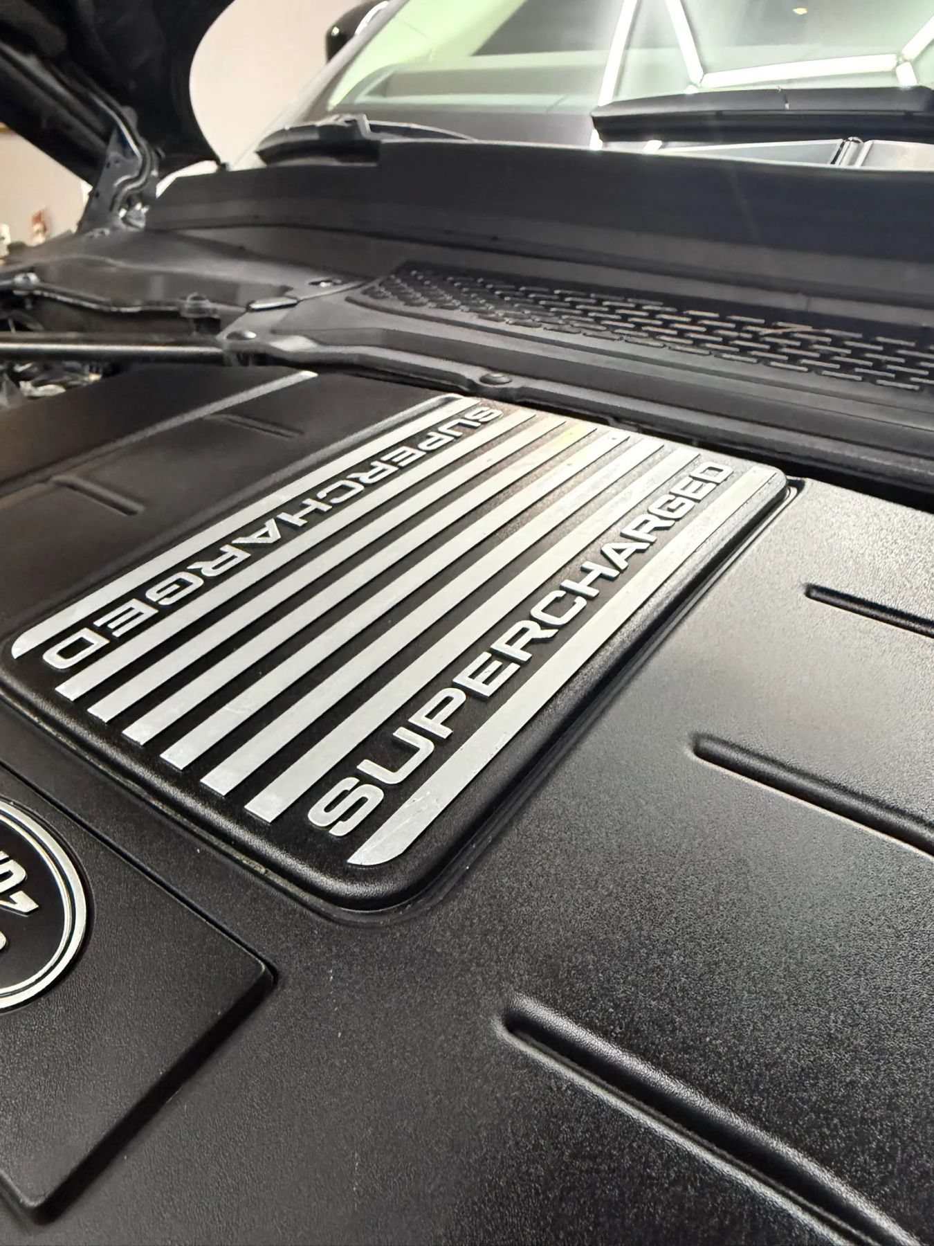 Used 2015 Land Rover Range Rover Sport Supercharged AWD/4WD image 46