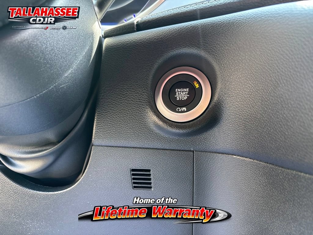 New 2027 Chrysler Pacifica Select FWD image 25