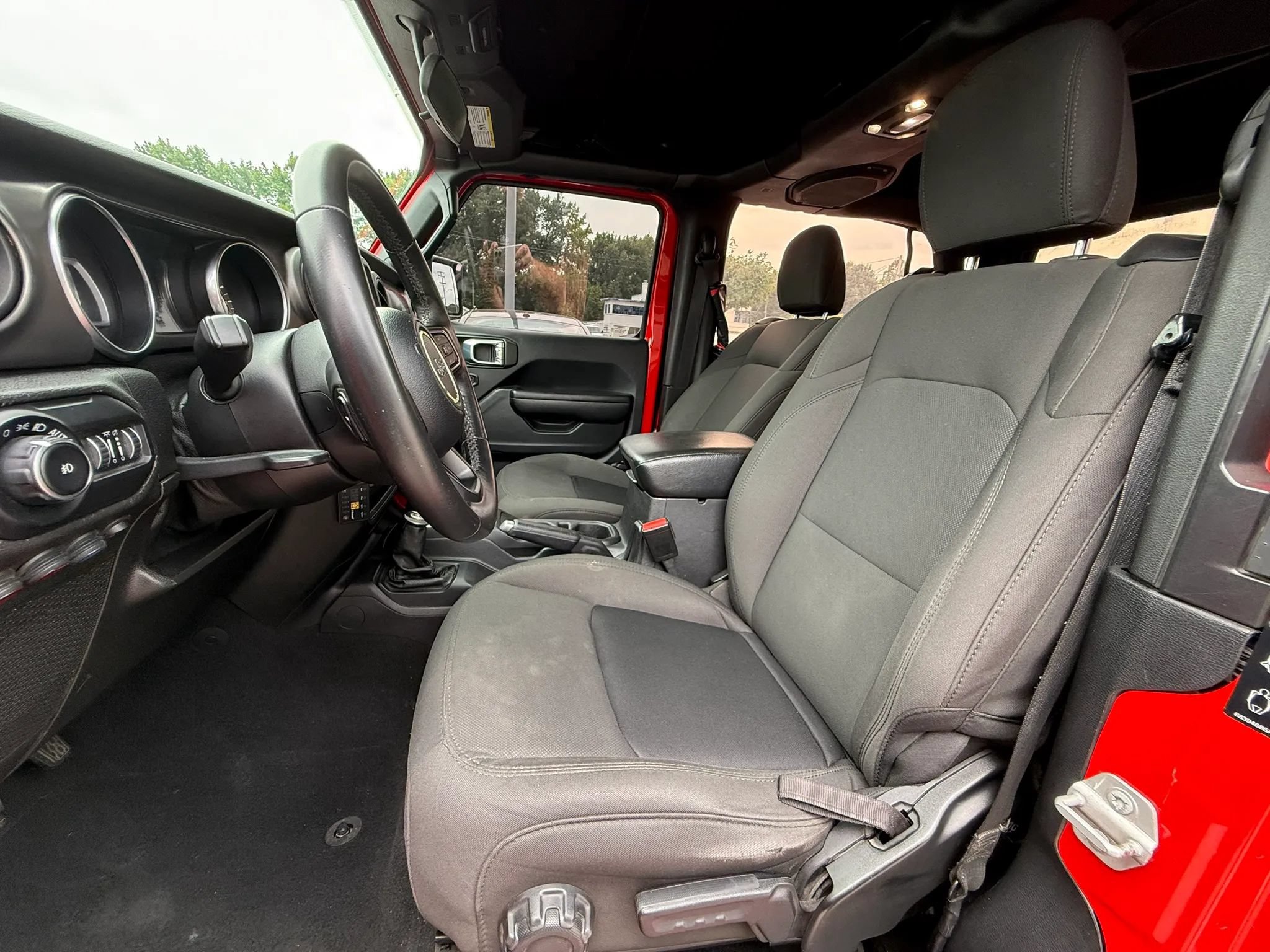 Used 2021 Jeep Wrangler Sport AWD/4WD image 17