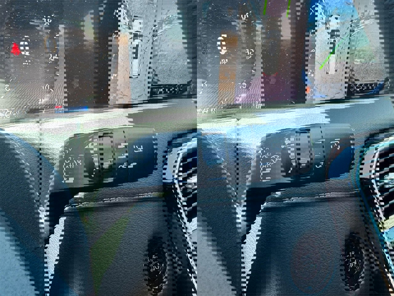 New 2025 Nissan Armada SL w/ Captain's Chari Seat Package image 17