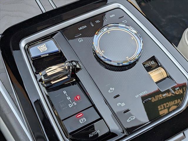 Certified 2023 BMW 760i xDrive AWD/4WD image 12