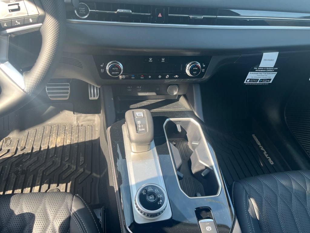 New 2026 Mitsubishi Outlander SEL FWD image 11