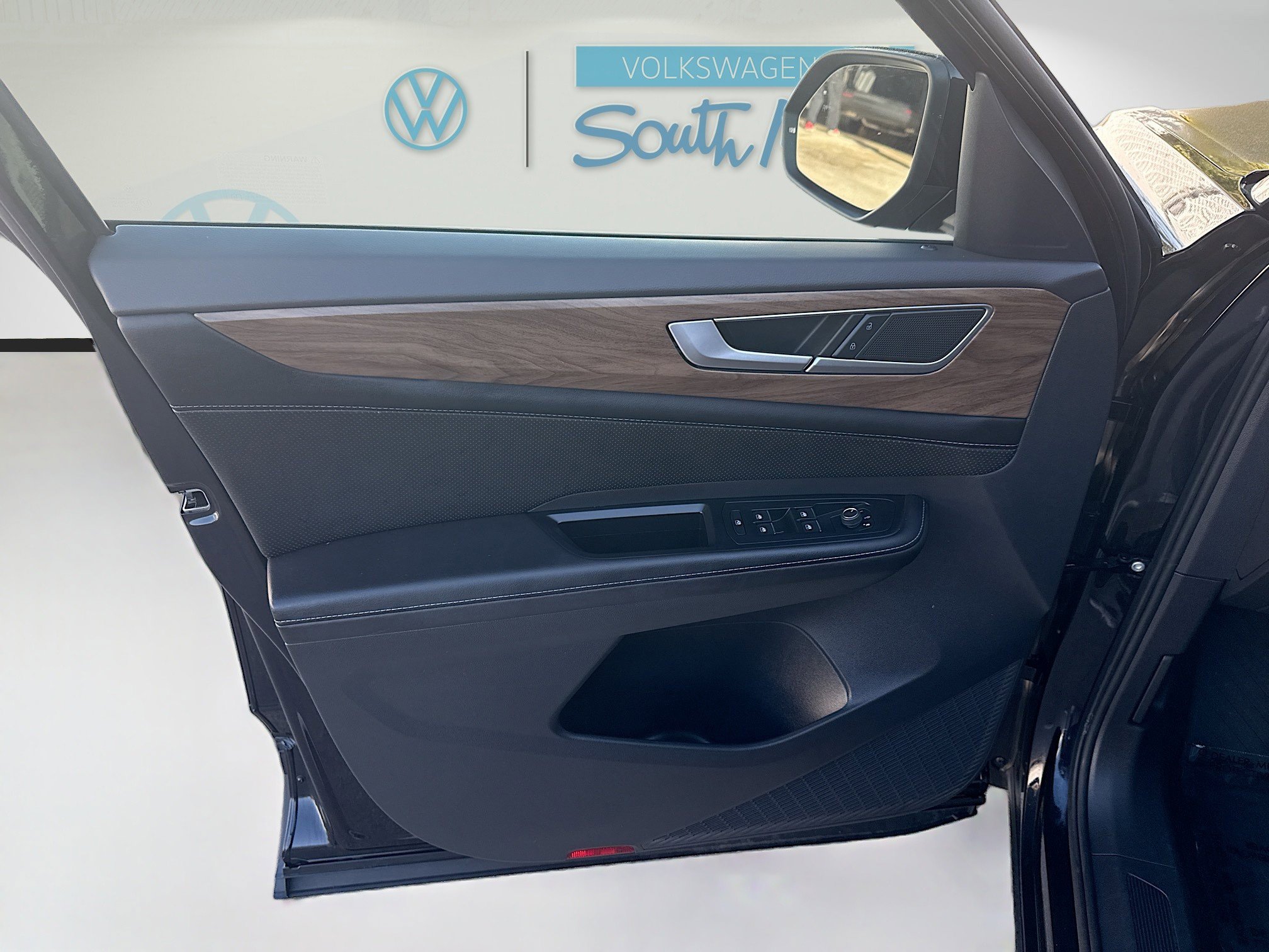 Certified 2025 Volkswagen Atlas SE image 19