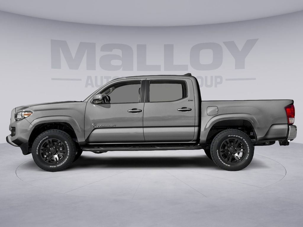 Used 2017 Toyota Tacoma SR5 w/ Tow Package AWD/4WD image 3