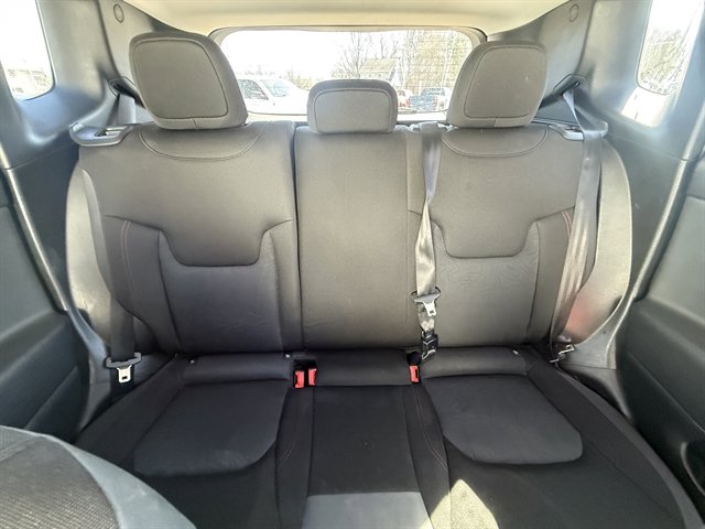 Used 2017 Jeep Renegade Trailhawk image 21