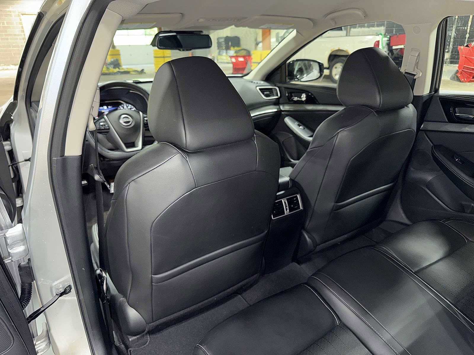 Used 2023 Nissan Maxima SV FWD image 26