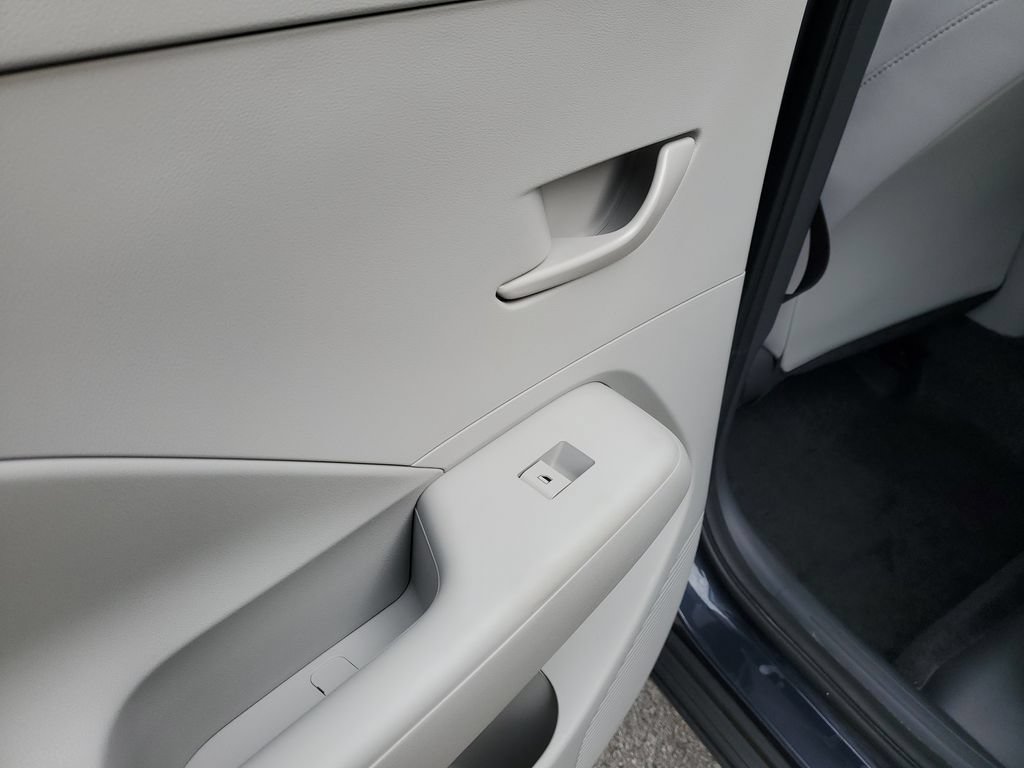 Used 2025 Hyundai Kona SEL FWD image 10