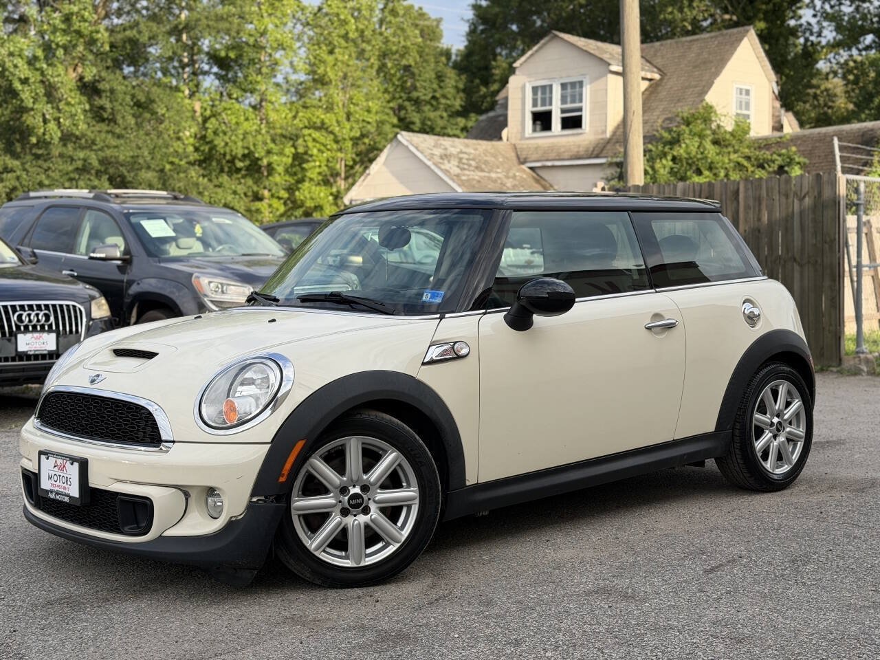 Used 2012 MINI Cooper S FWD image 2