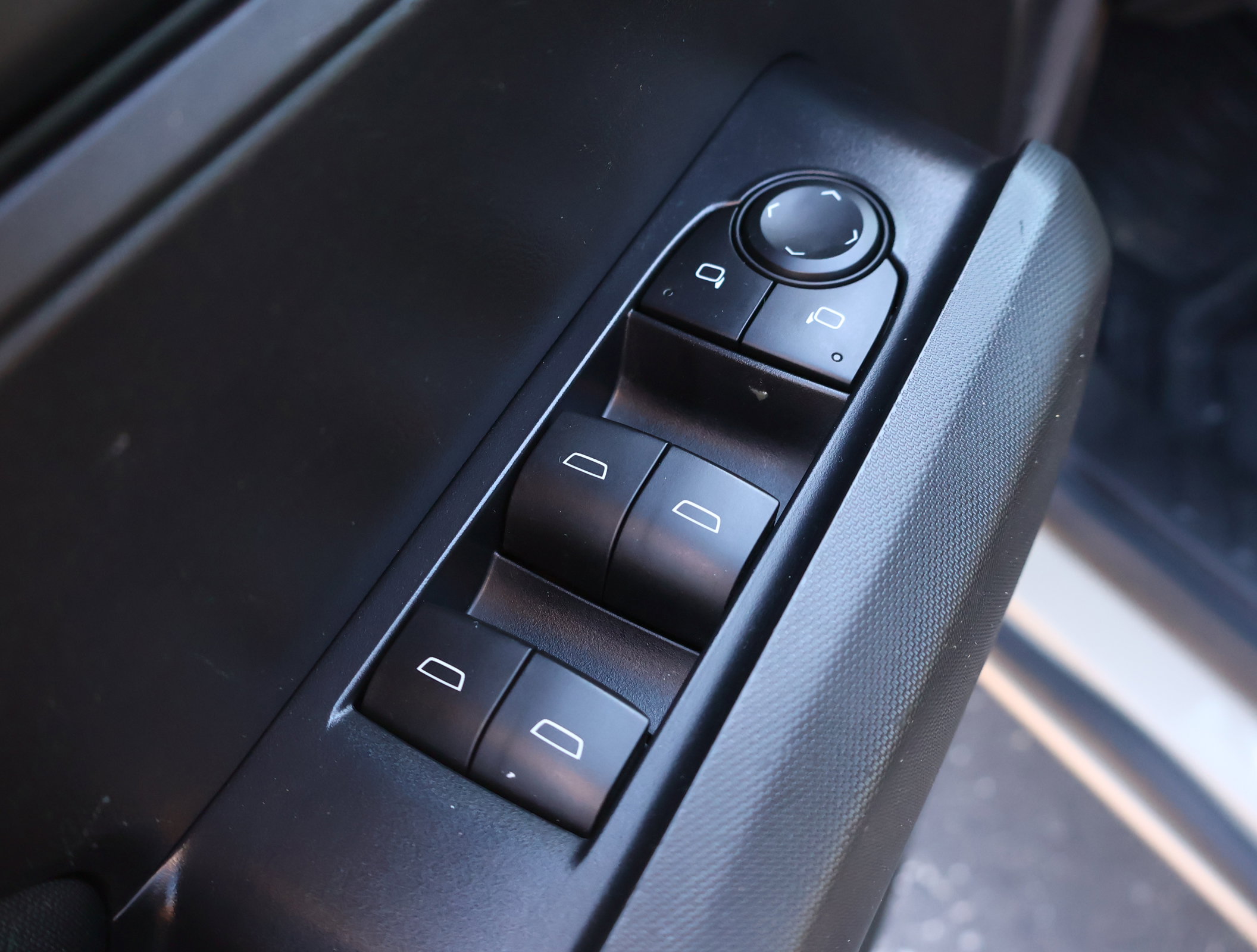 Used 2023 Chevrolet Colorado W/T image 7