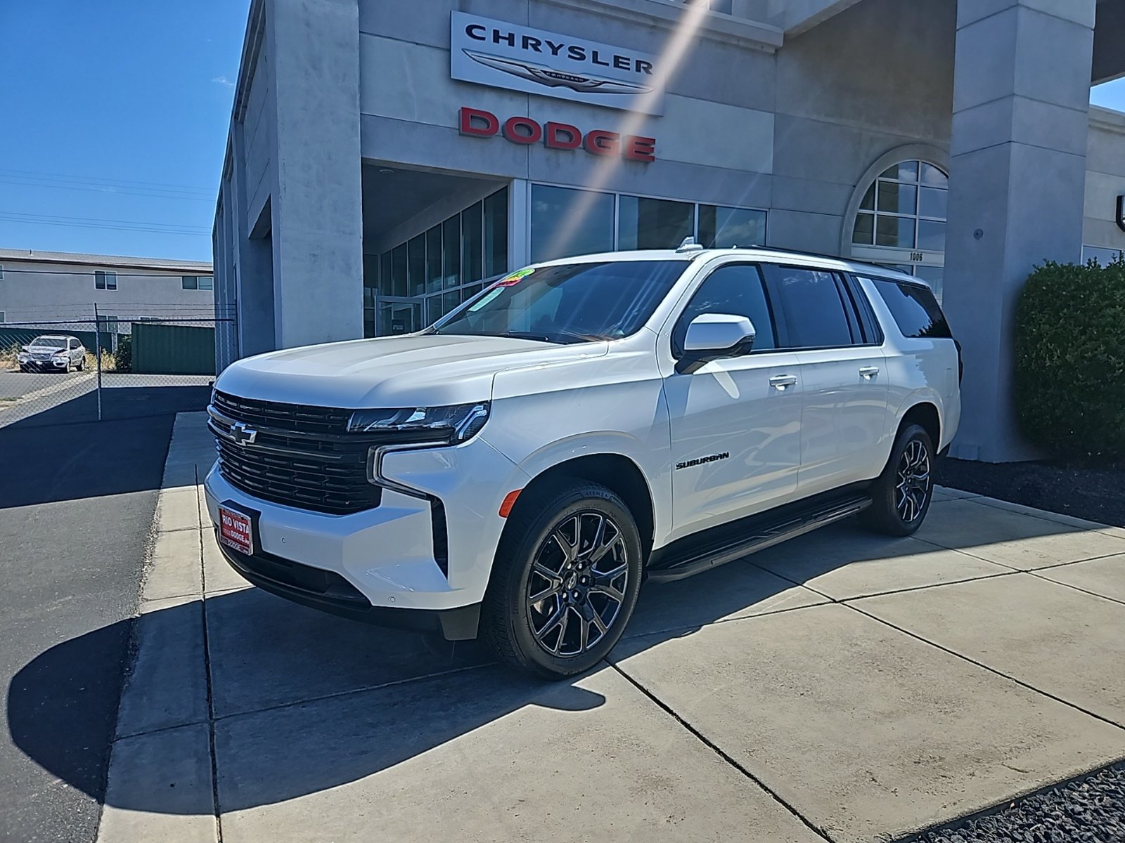 Used 2024 Chevrolet Suburban RST w/ Luxury Package AWD/4WD image 1