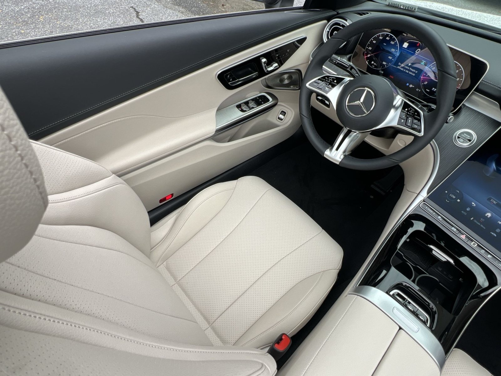 New 2027 Mercedes-Benz CLE 300 4MATIC Cabriolet image 16