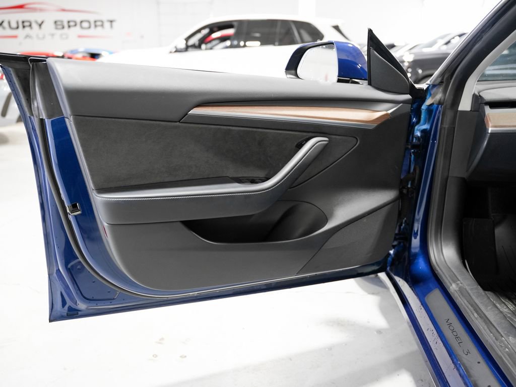 Used 2023 Tesla Model 3 Performance image 34