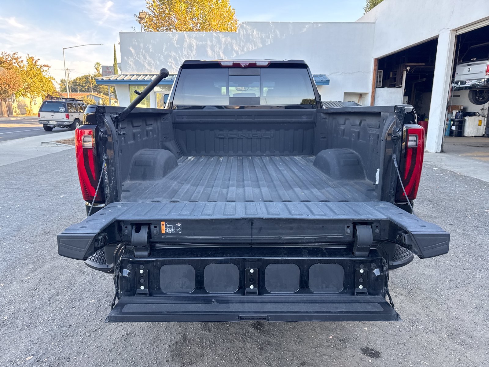 Used 2024 GMC Sierra 2500 Denali w/ Denali Reserve Package AWD/4WD image 23