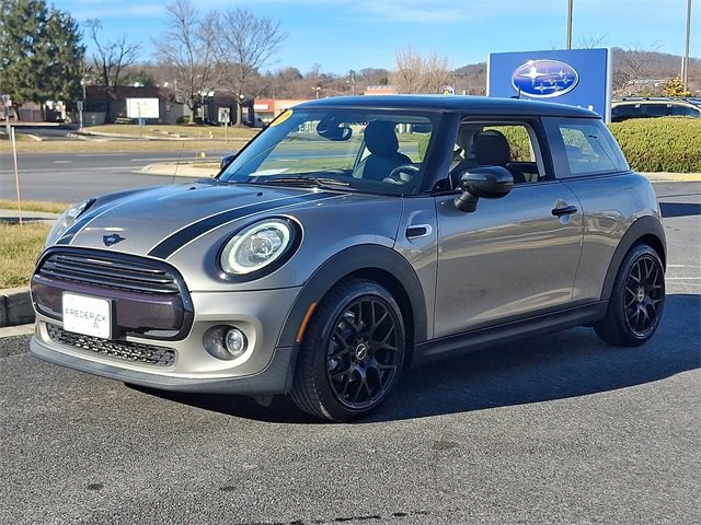 Used 2020 MINI Cooper 2-Door Hardtop image 3