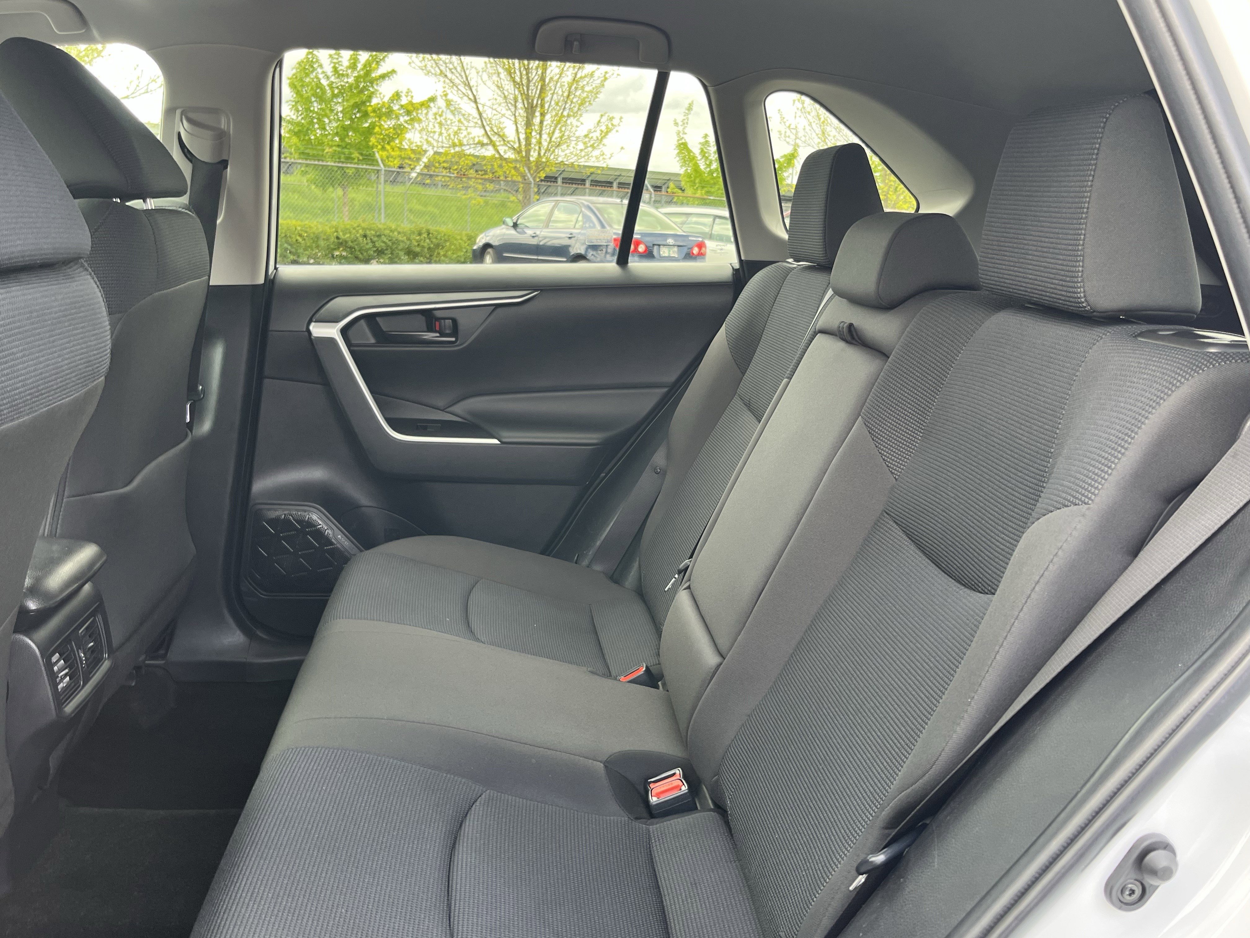 Used 2024 Toyota RAV4 LE AWD/4WD image 20