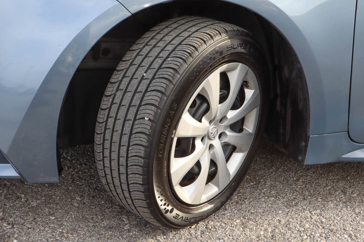 Used 2024 Toyota Corolla LE FWD image 17