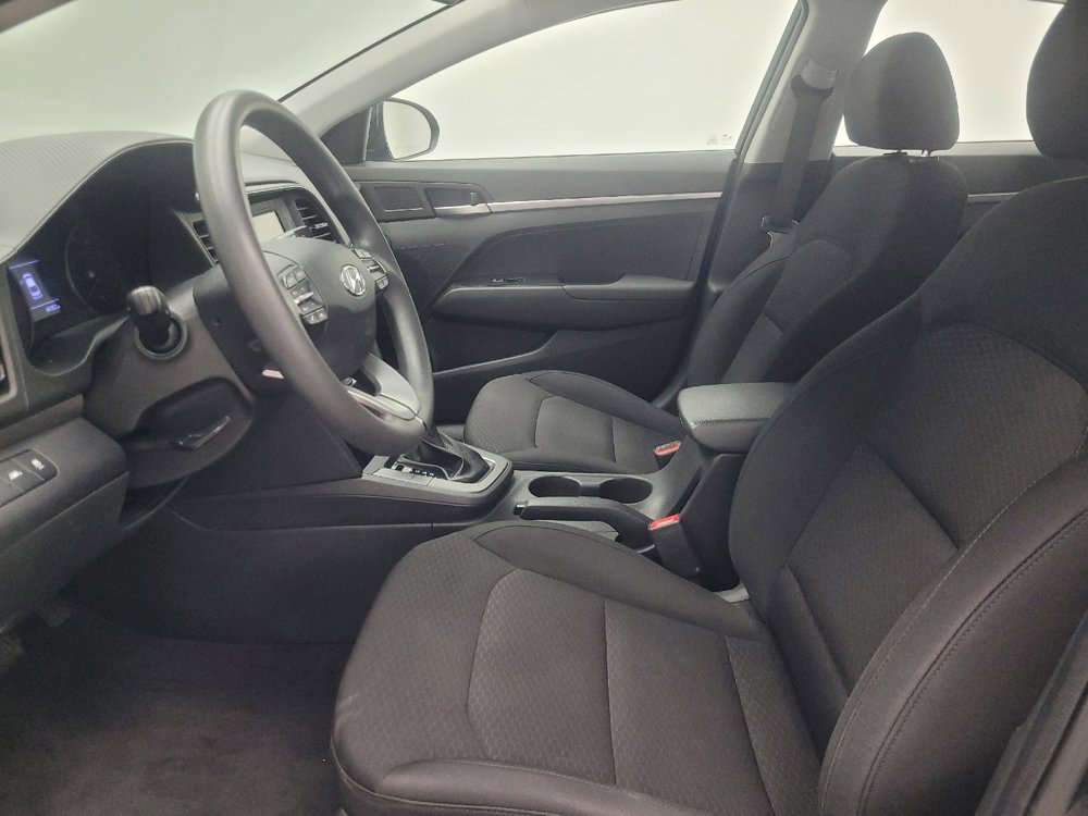 Used 2020 Hyundai Elantra SE w/ Cargo Package (C1) FWD image 17